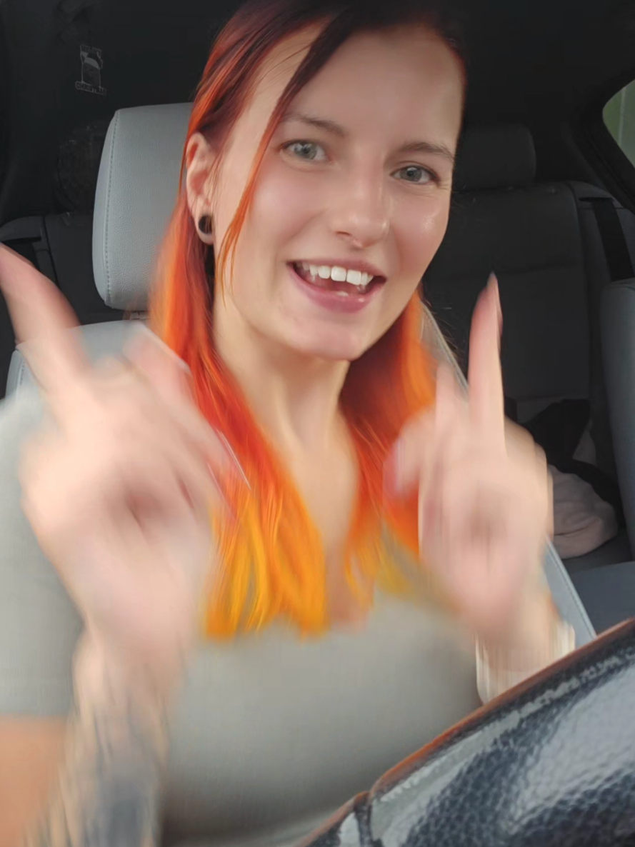 @hello_Sarah
