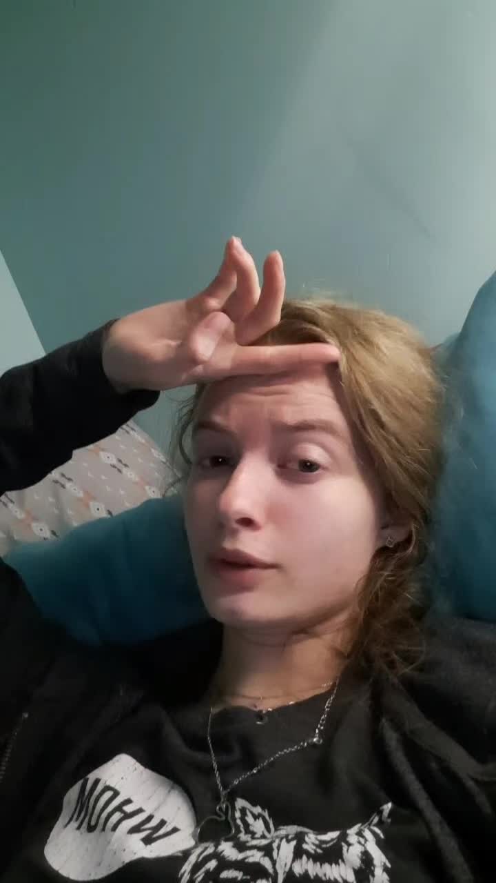 @Annathinksdeeply