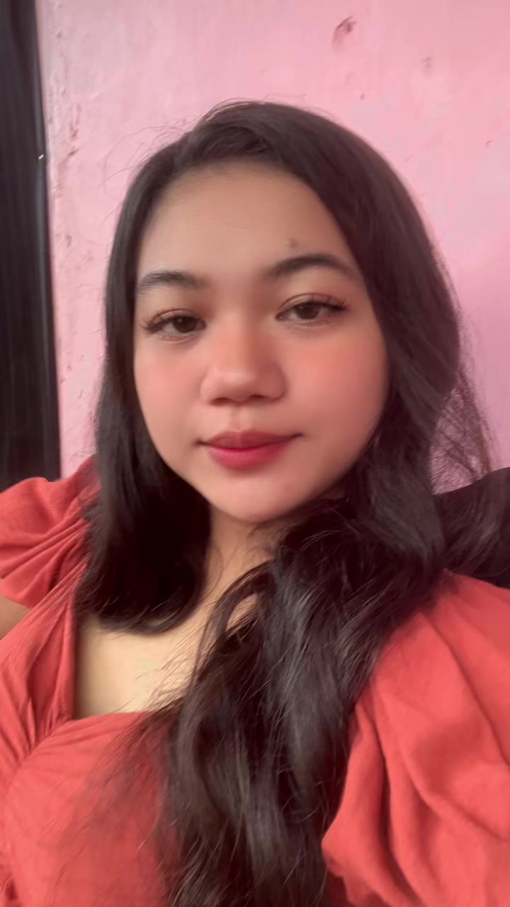 @Kimberly Elena