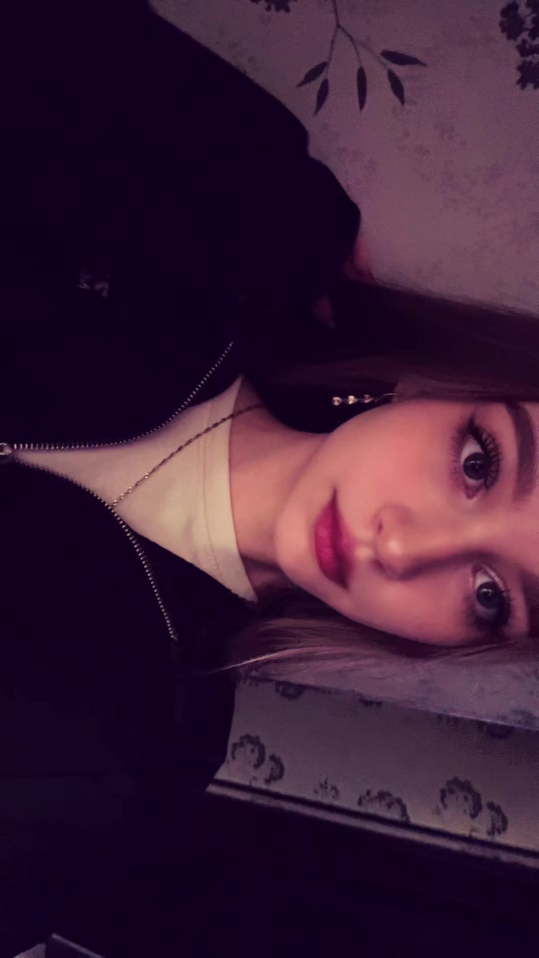 @🫂