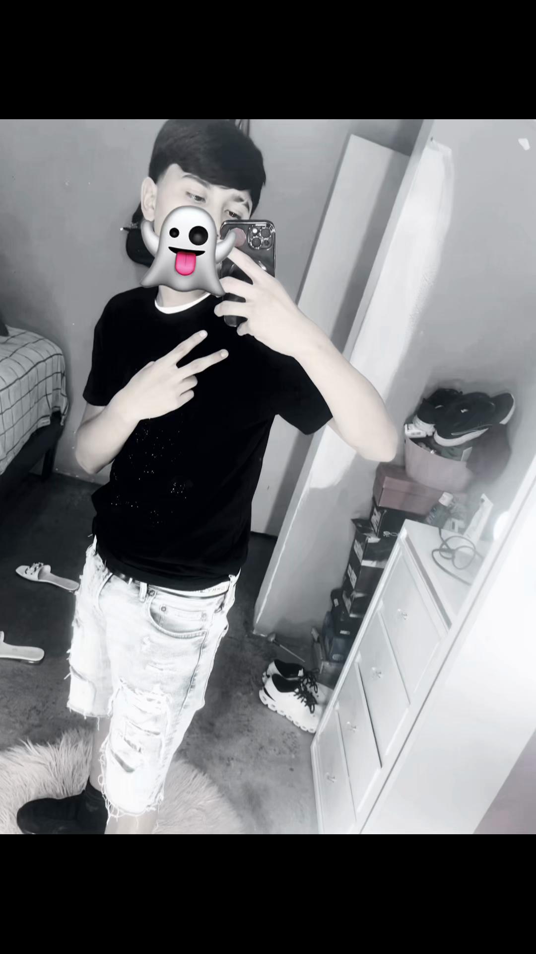 @Ángel_12