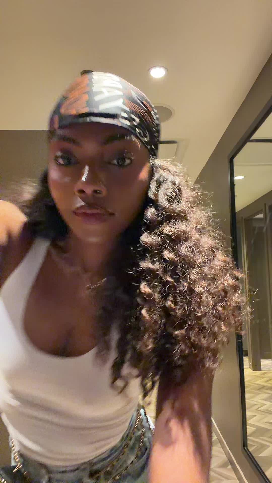 @Robin💛