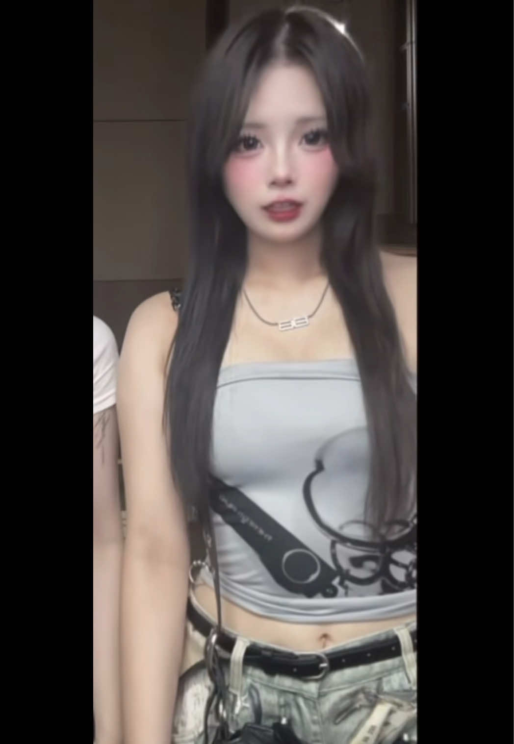 @(^^)
