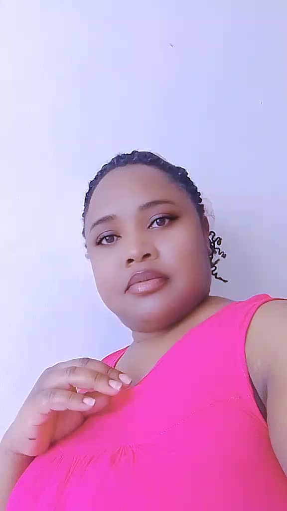 @Vinaxxie