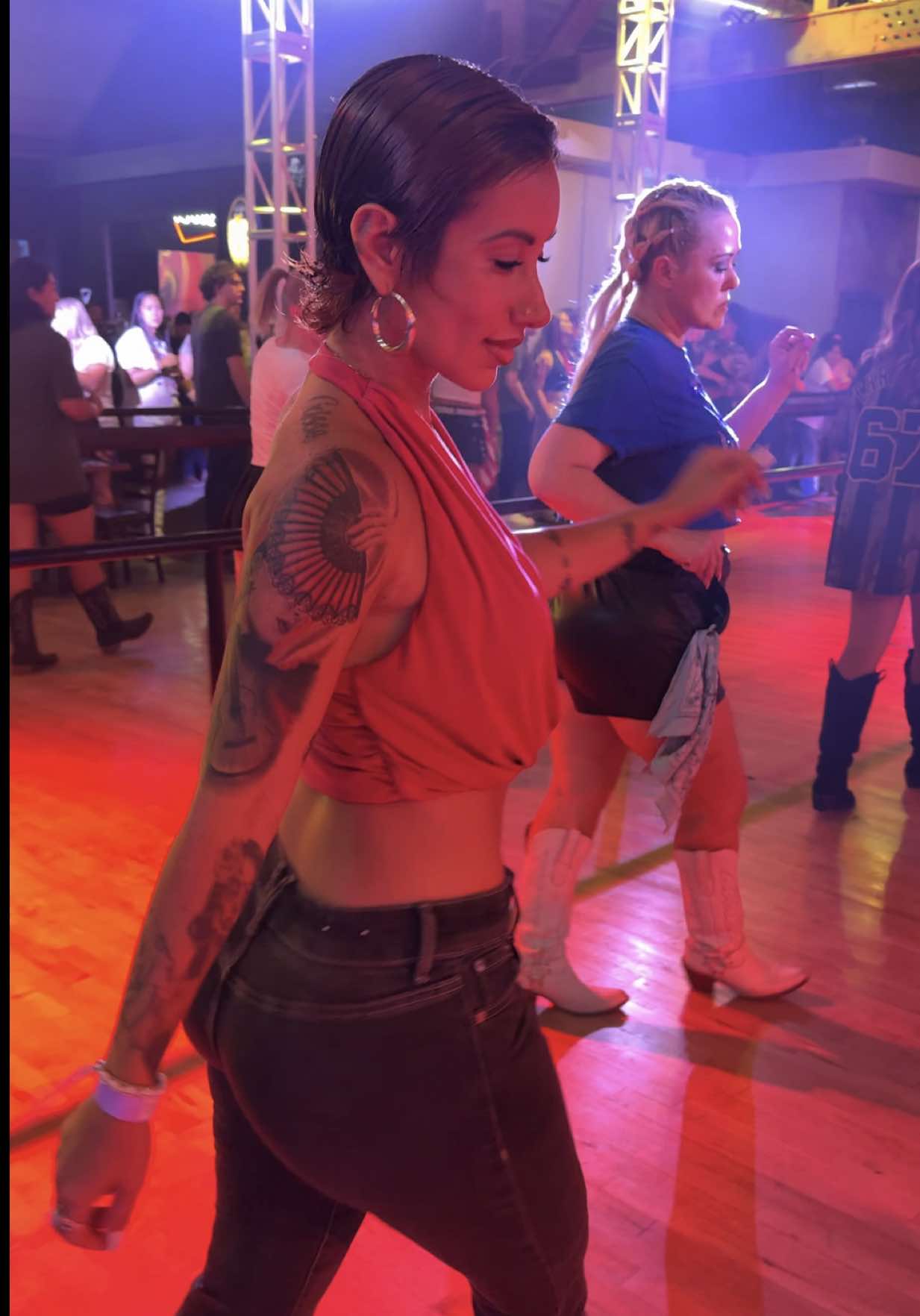 @AlexisthatFox