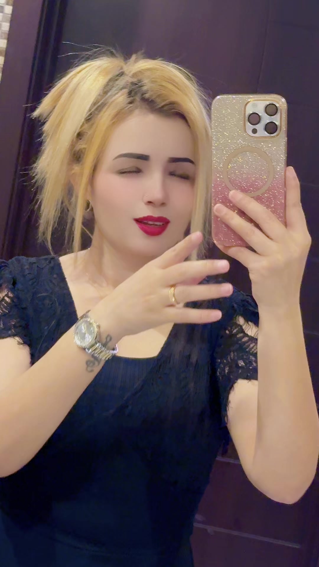 @🧿Anush👑🧿