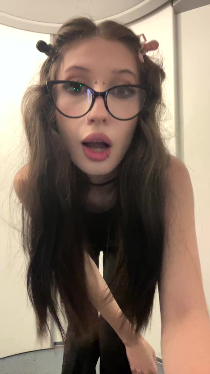 @Саш🐈⬛