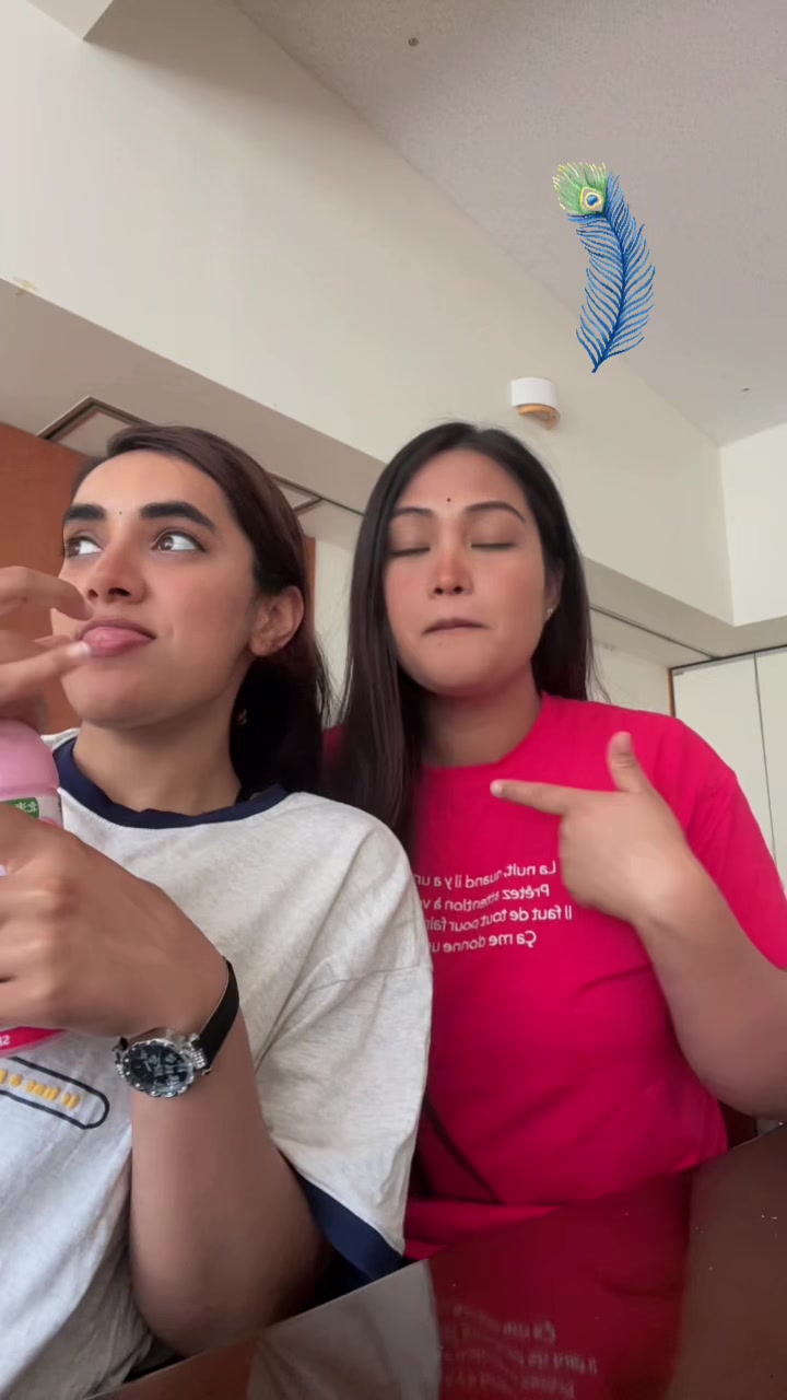 @Saraa