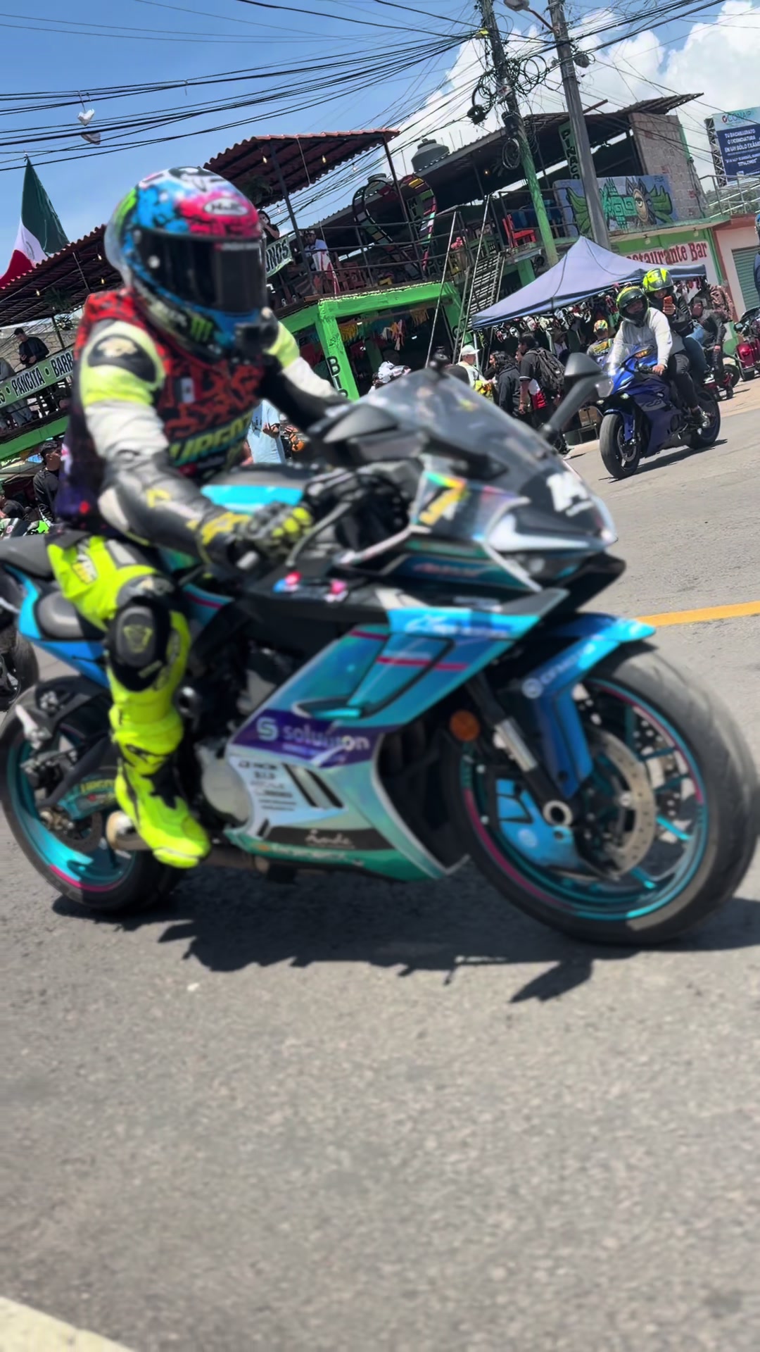@Wicho González JR🔥