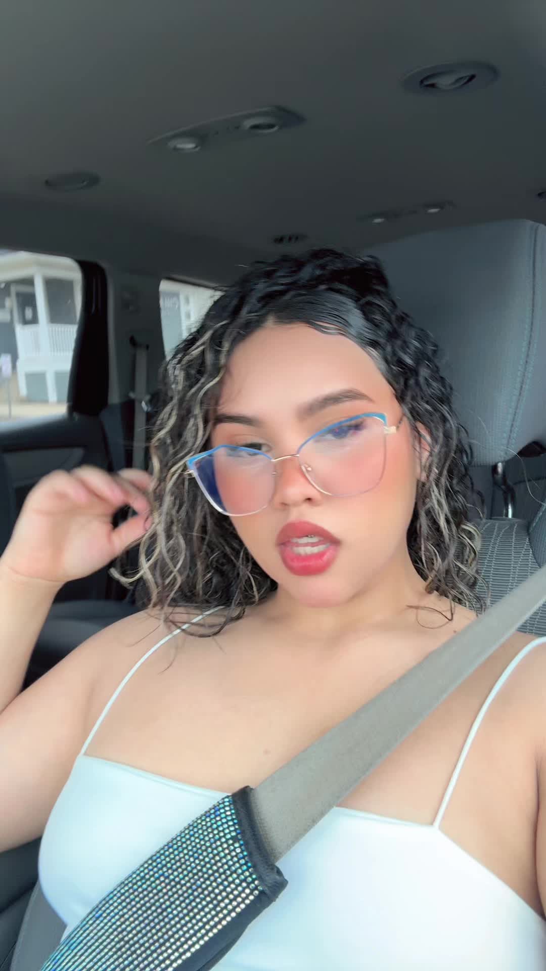 @️