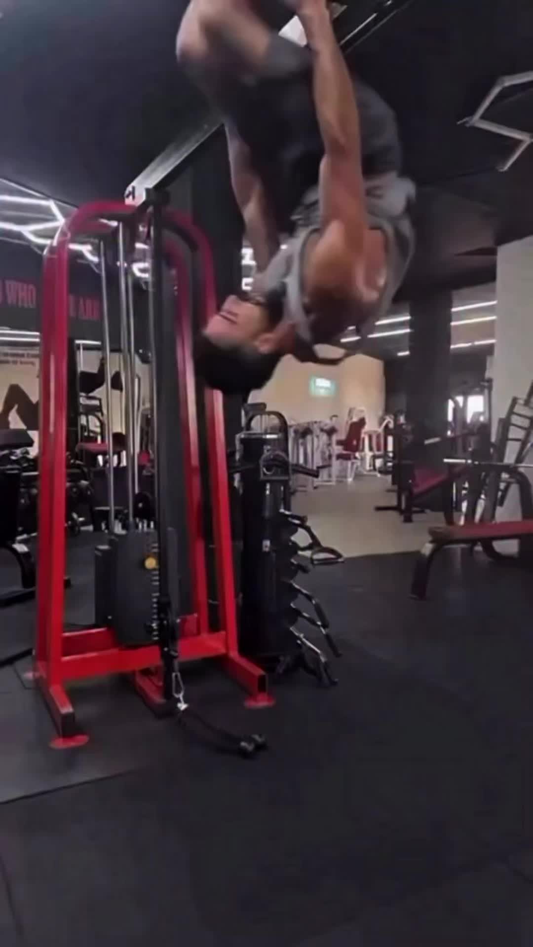@directornoodles