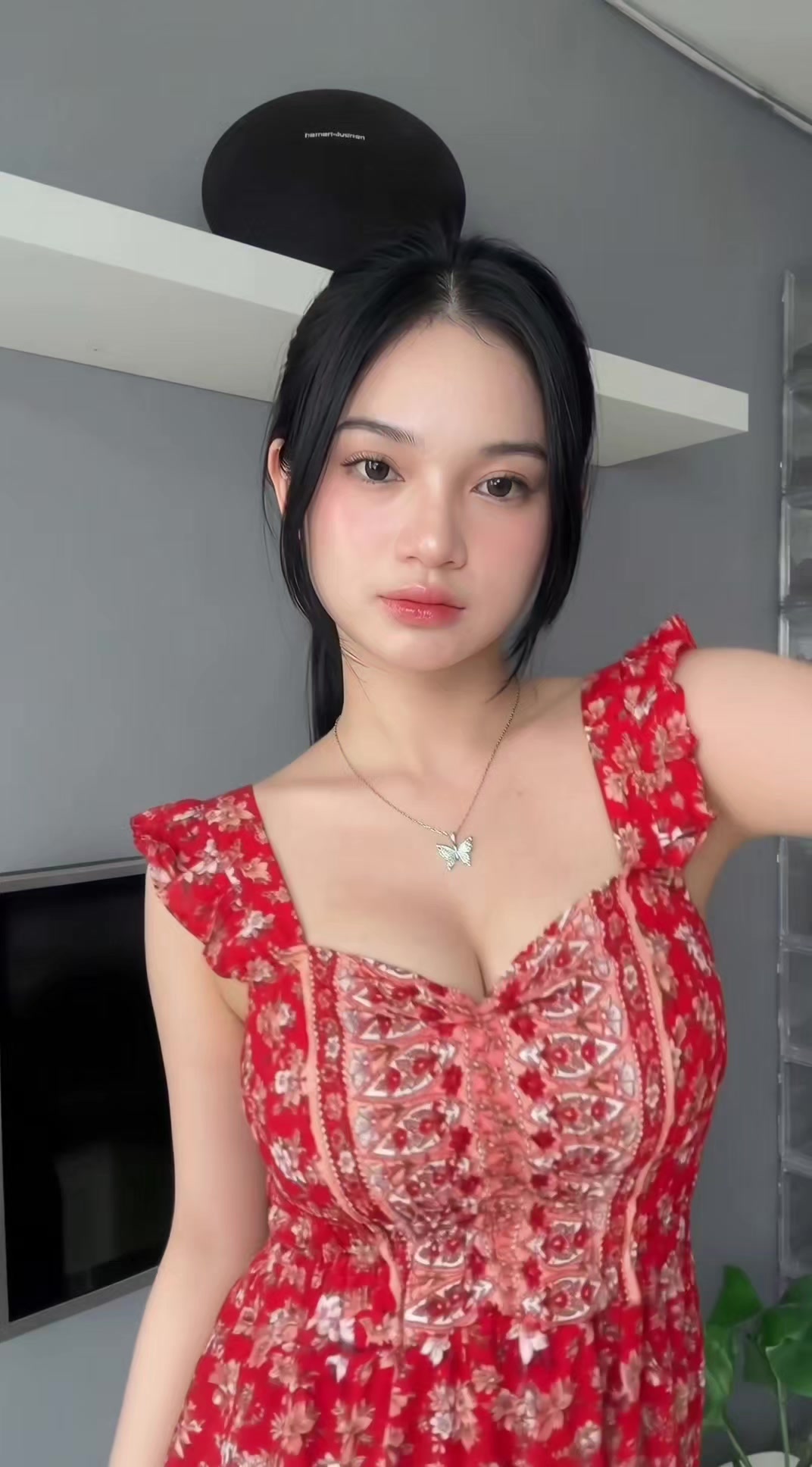 @flora0ne