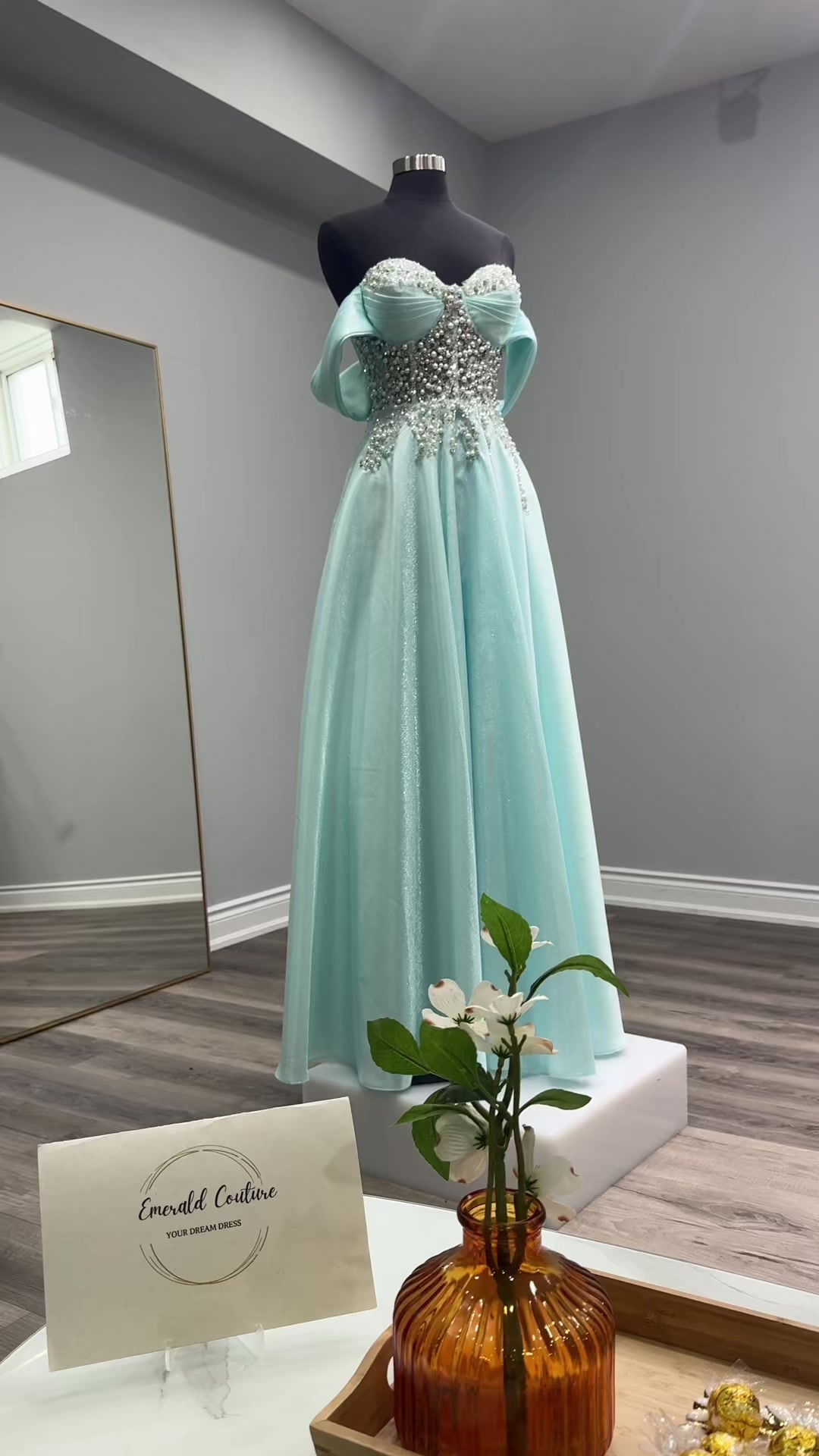 @Emerald Couture Dress Inc.