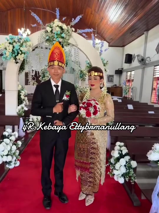 @Etti Br Manullang4rkebaya