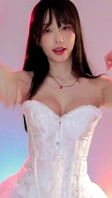 @bubujshwhs