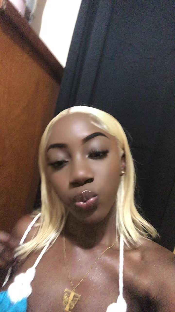 @Trënéšsa Ñ Åmedê