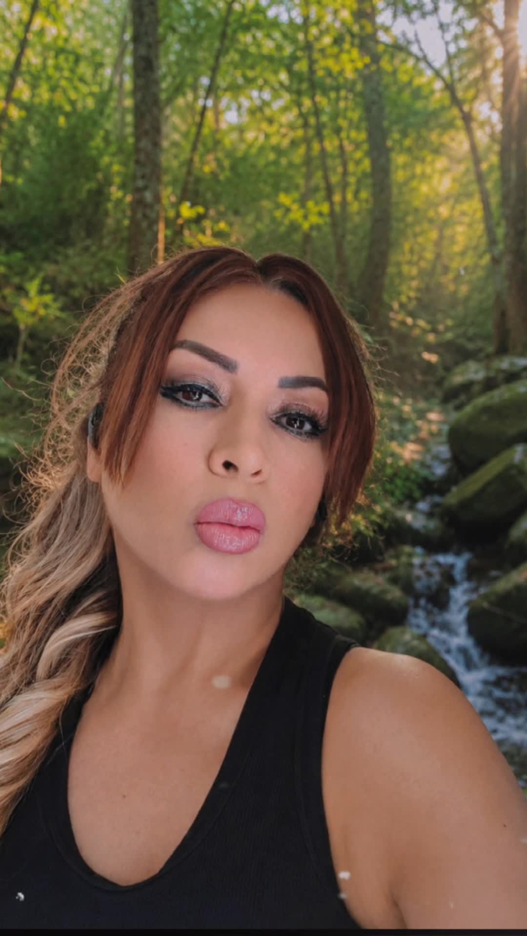 @Liliana Contreras🐥💜🐨🍉✨️👑