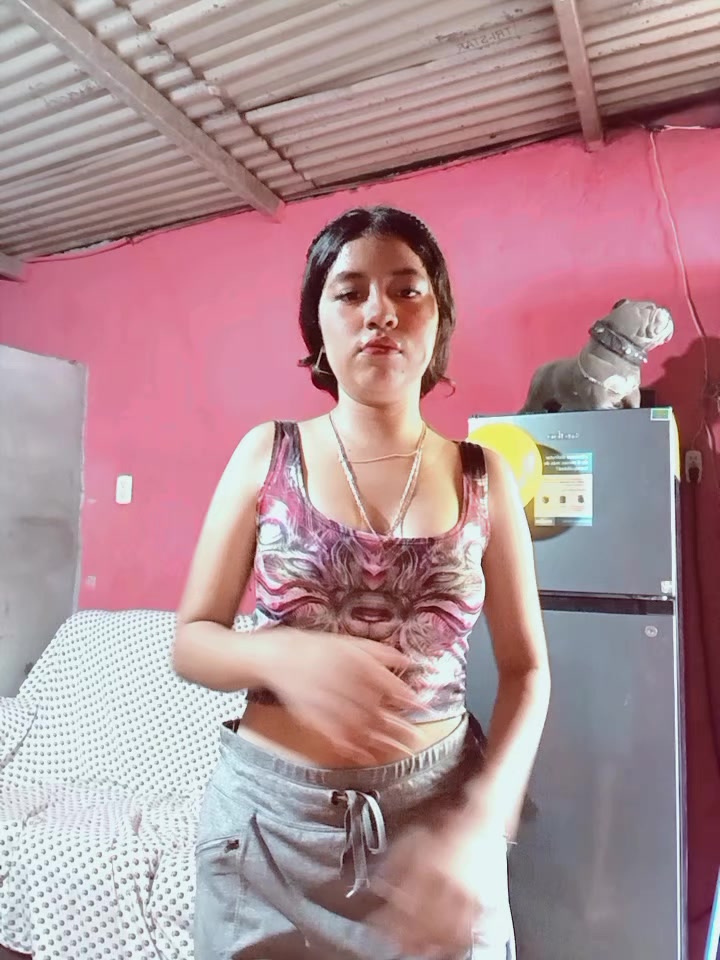 @julii._.cam.!💤🦦🫧