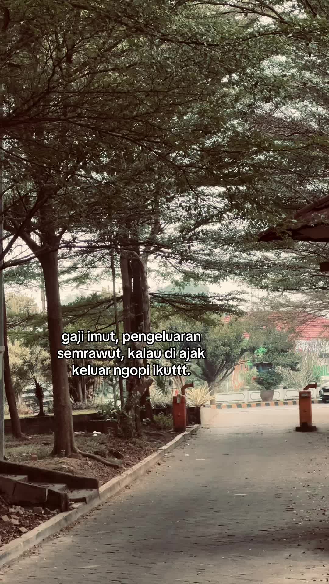 @SUKA GALAUUU