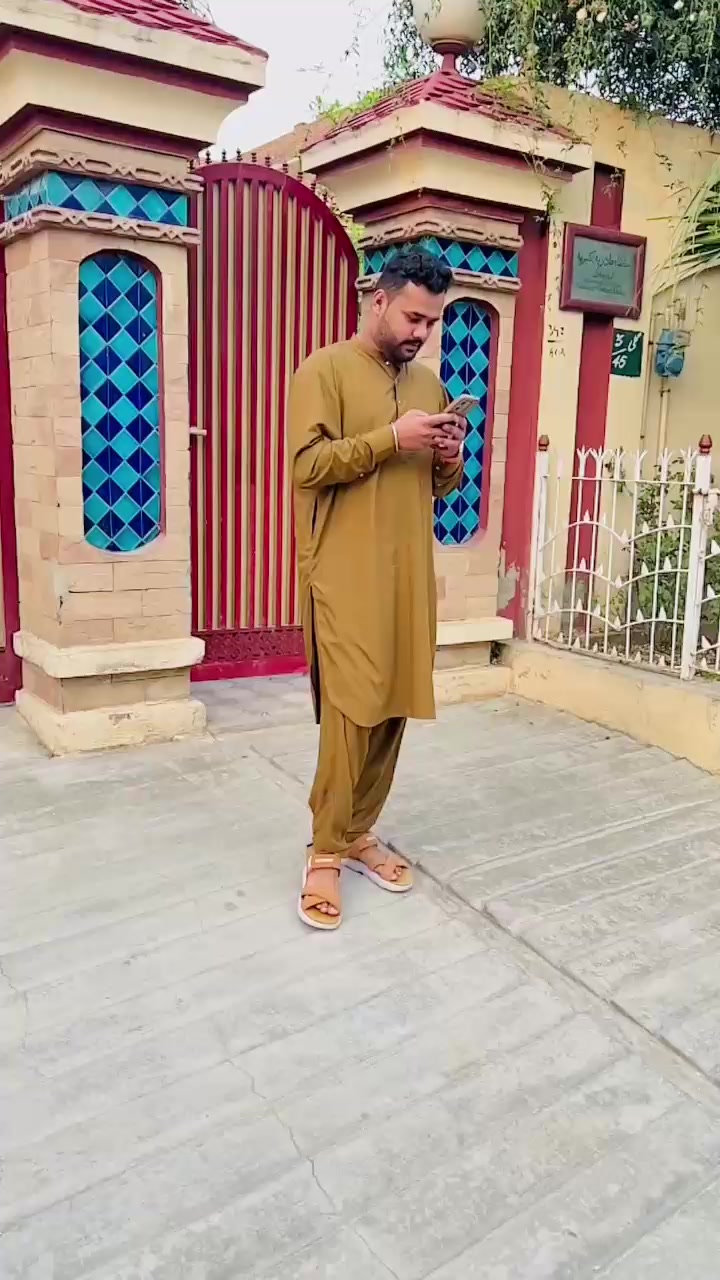 @🦋Muneeb Ali🦋