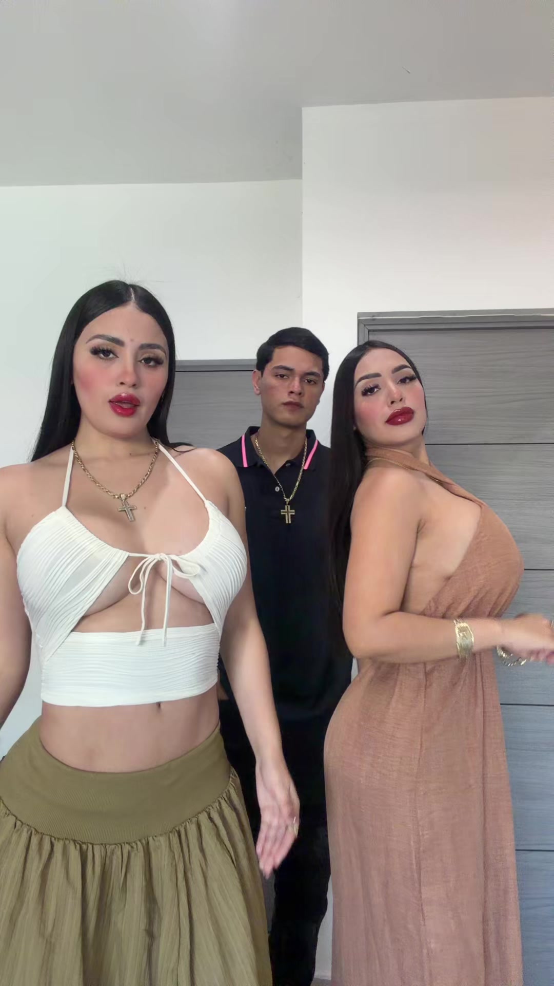 @LAS ZAMBRANOS