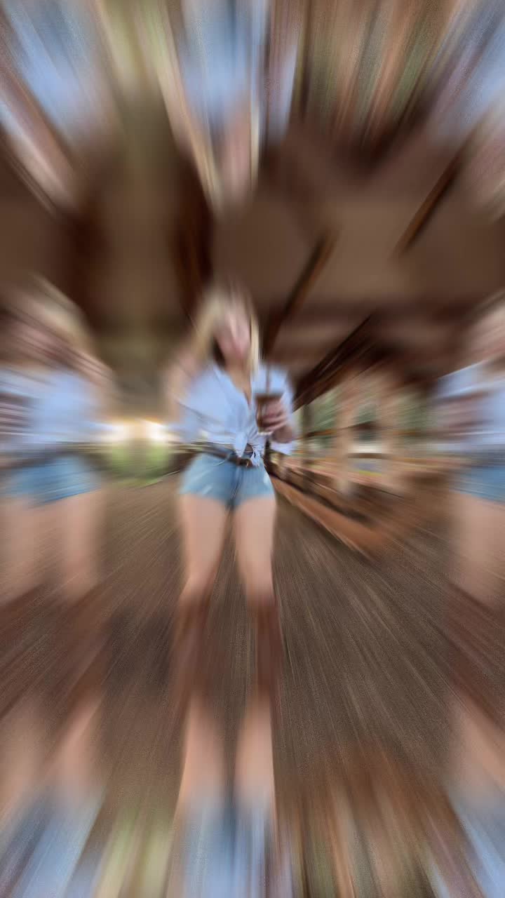 @Bella
