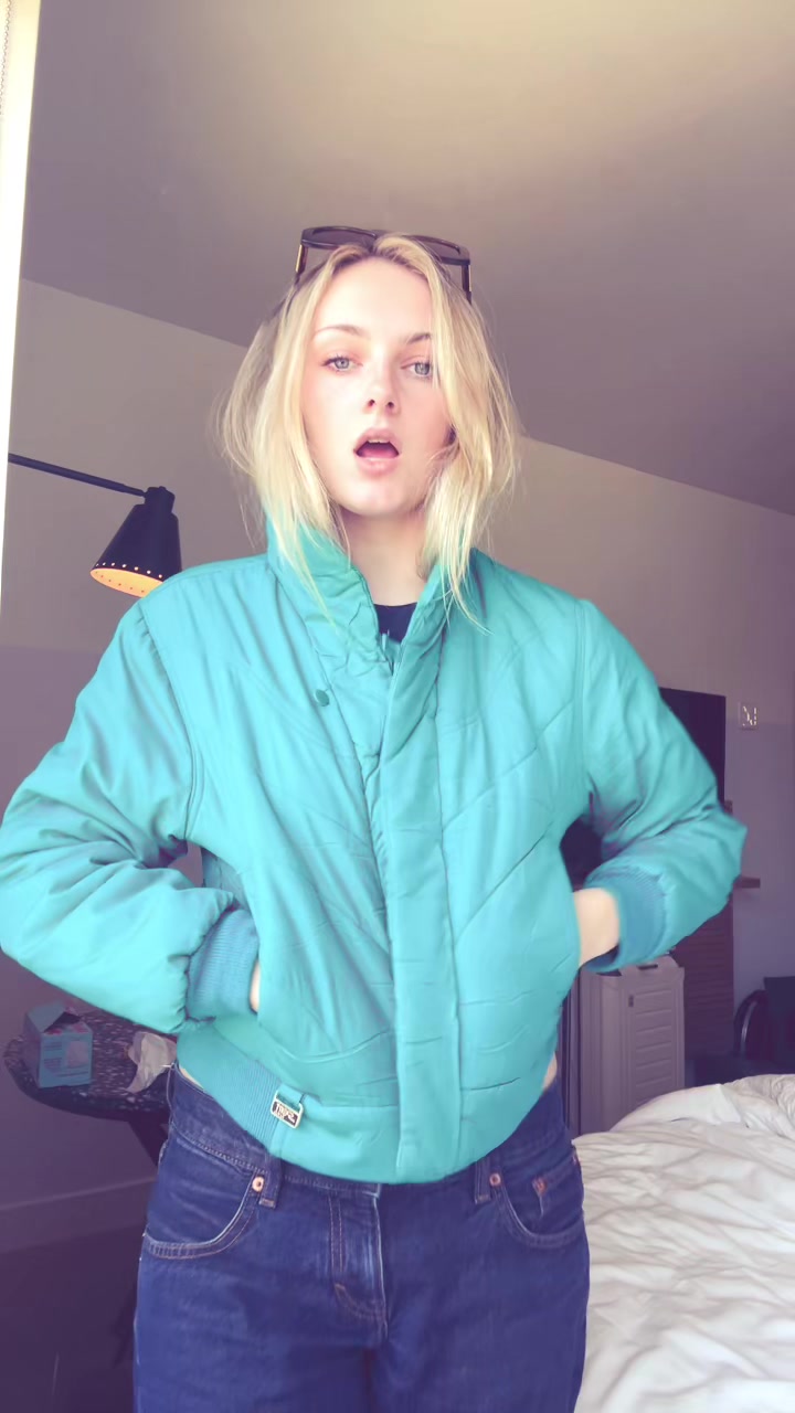 @chloe