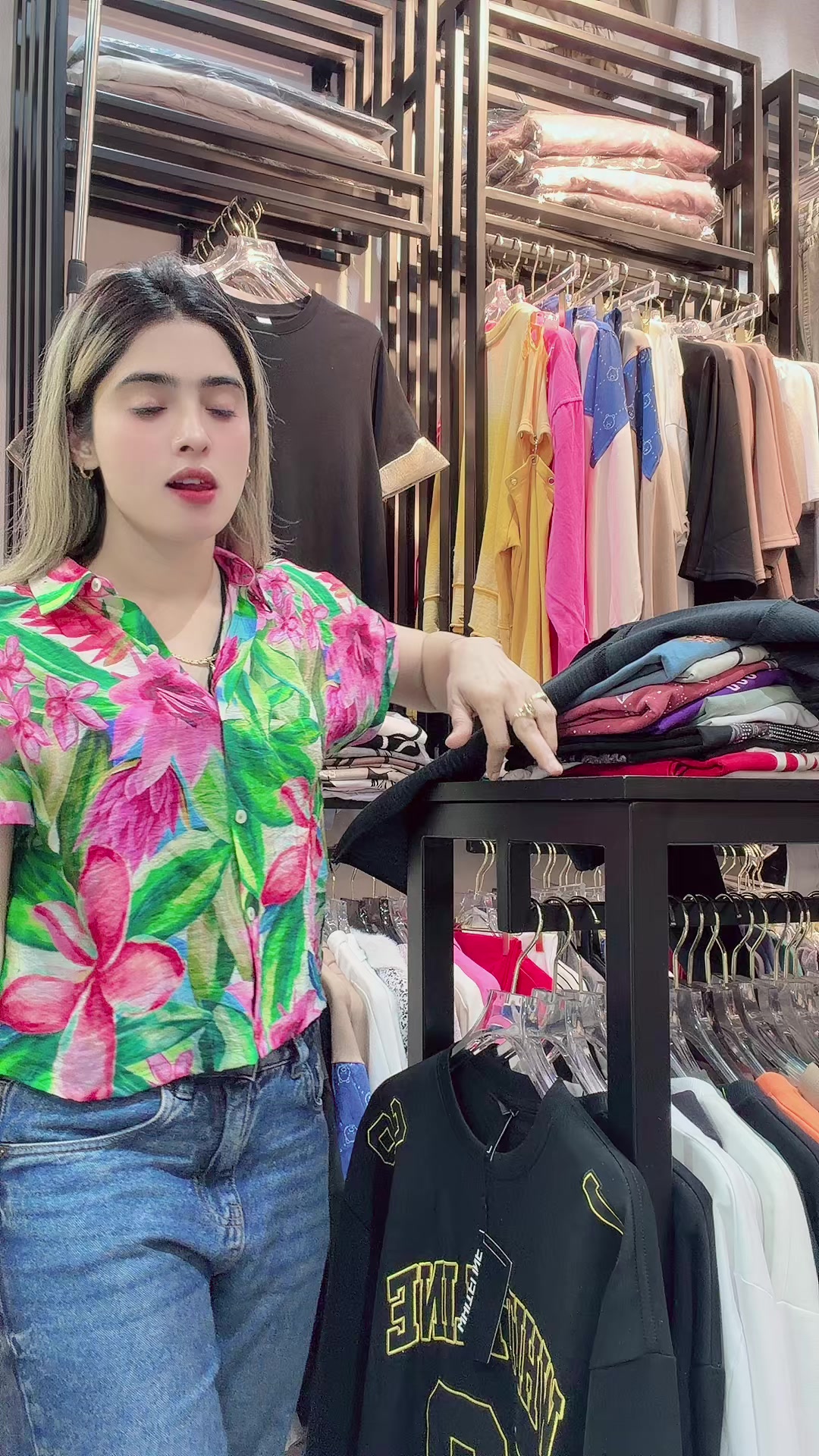 @shrartiguriyaOfficiall