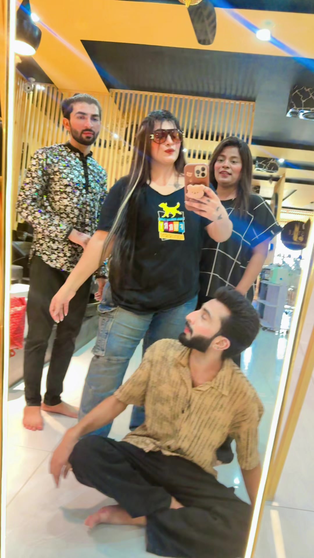 @Ayesha Butt