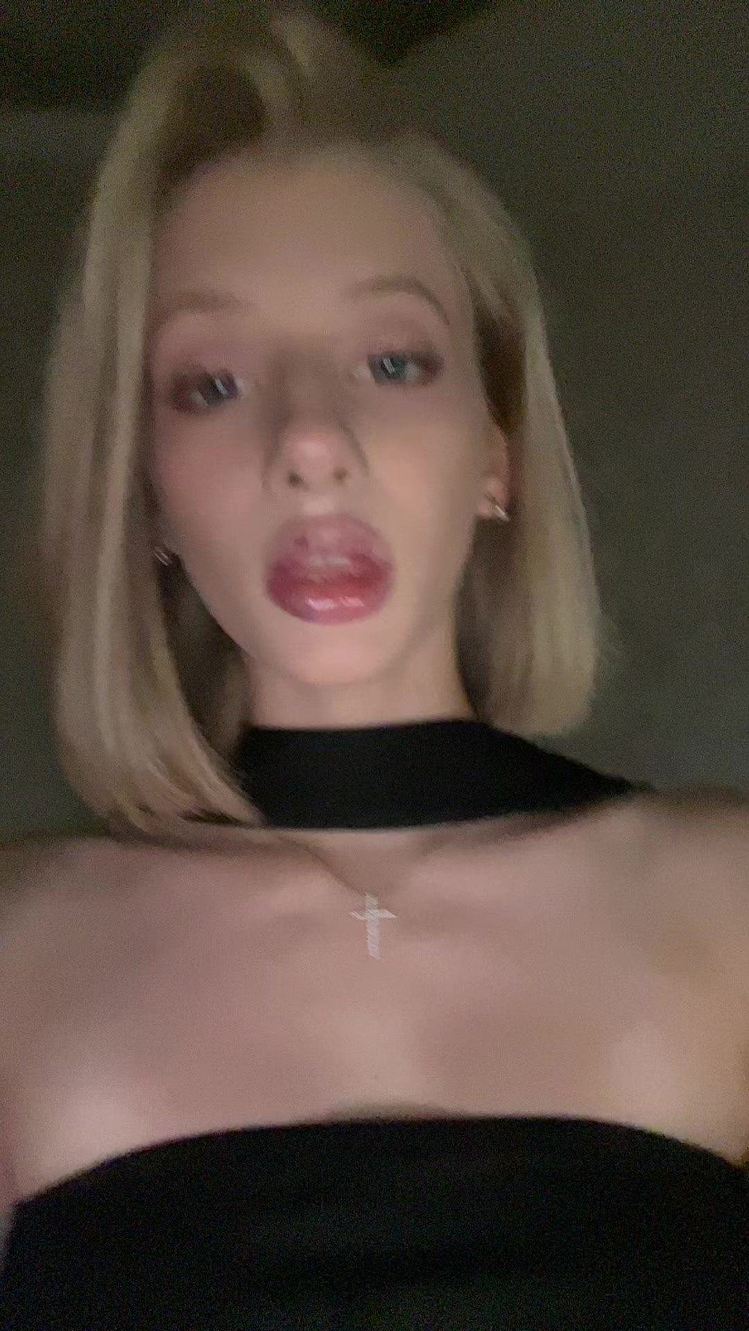 @полина зая