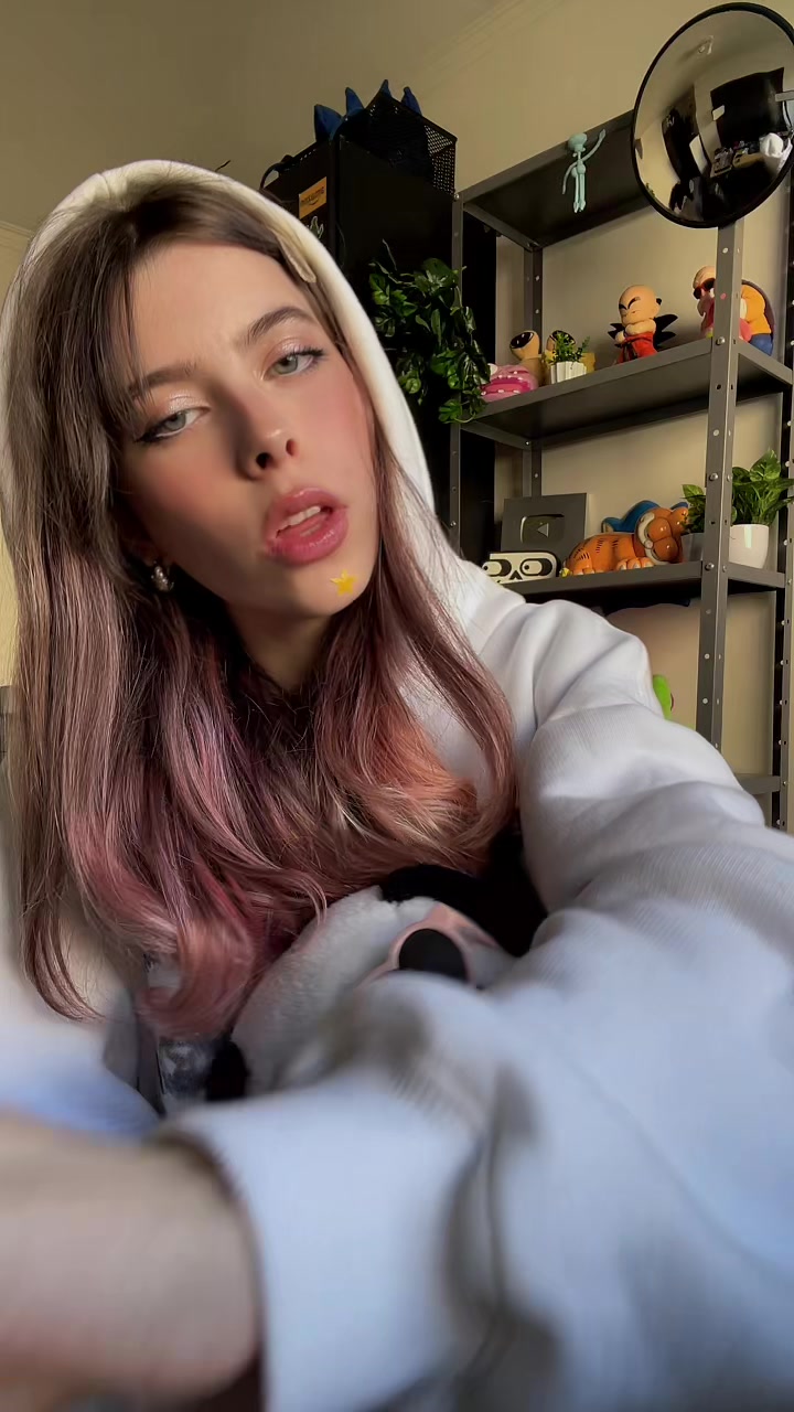 @laura kat โ