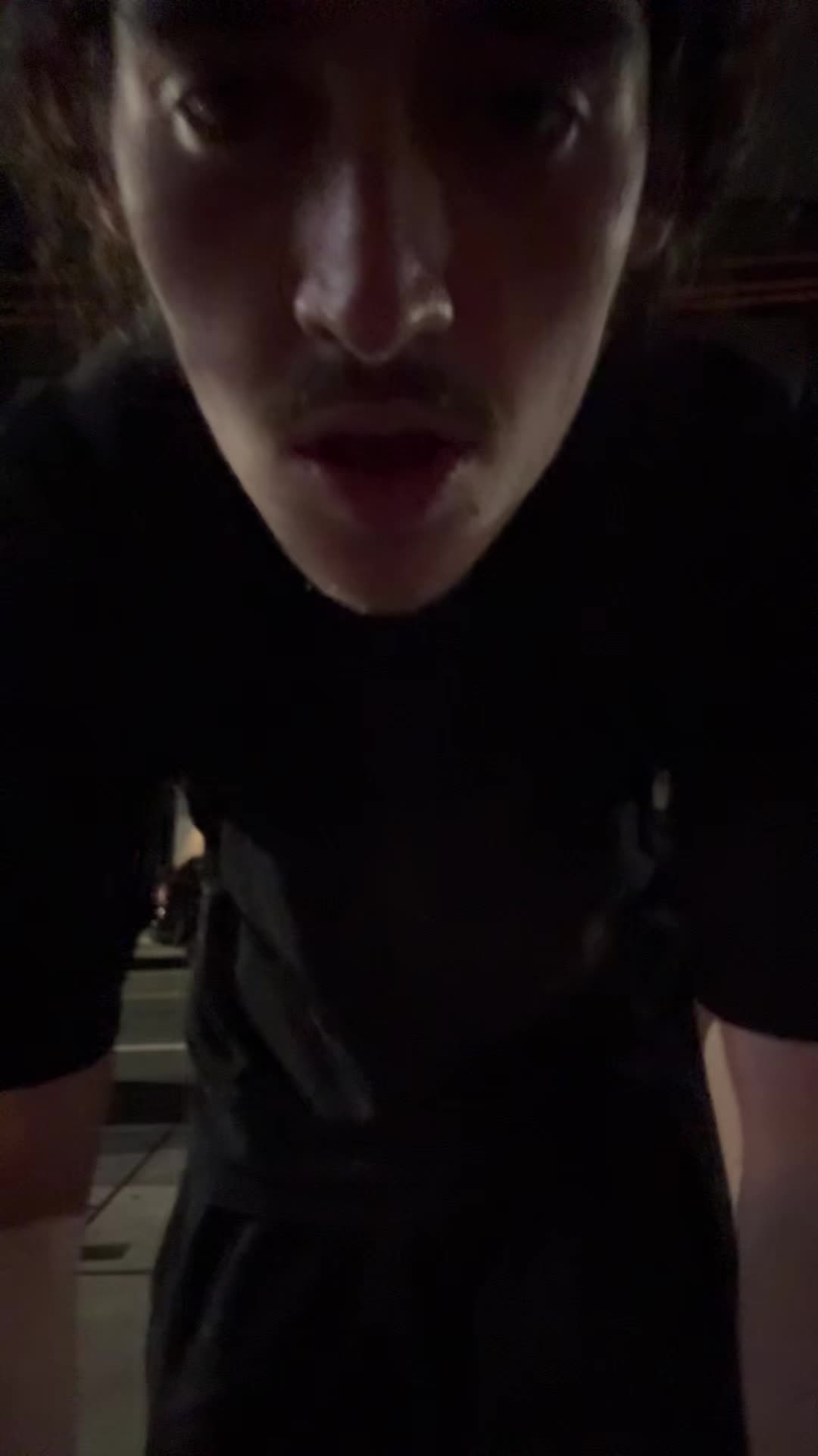 @dyl