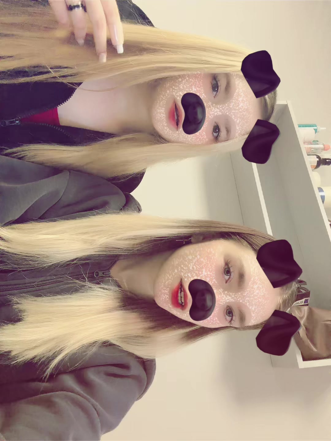 @𝐛𝐥𝐨𝐧𝐝𝐢𝐧𝐤а💸🚬