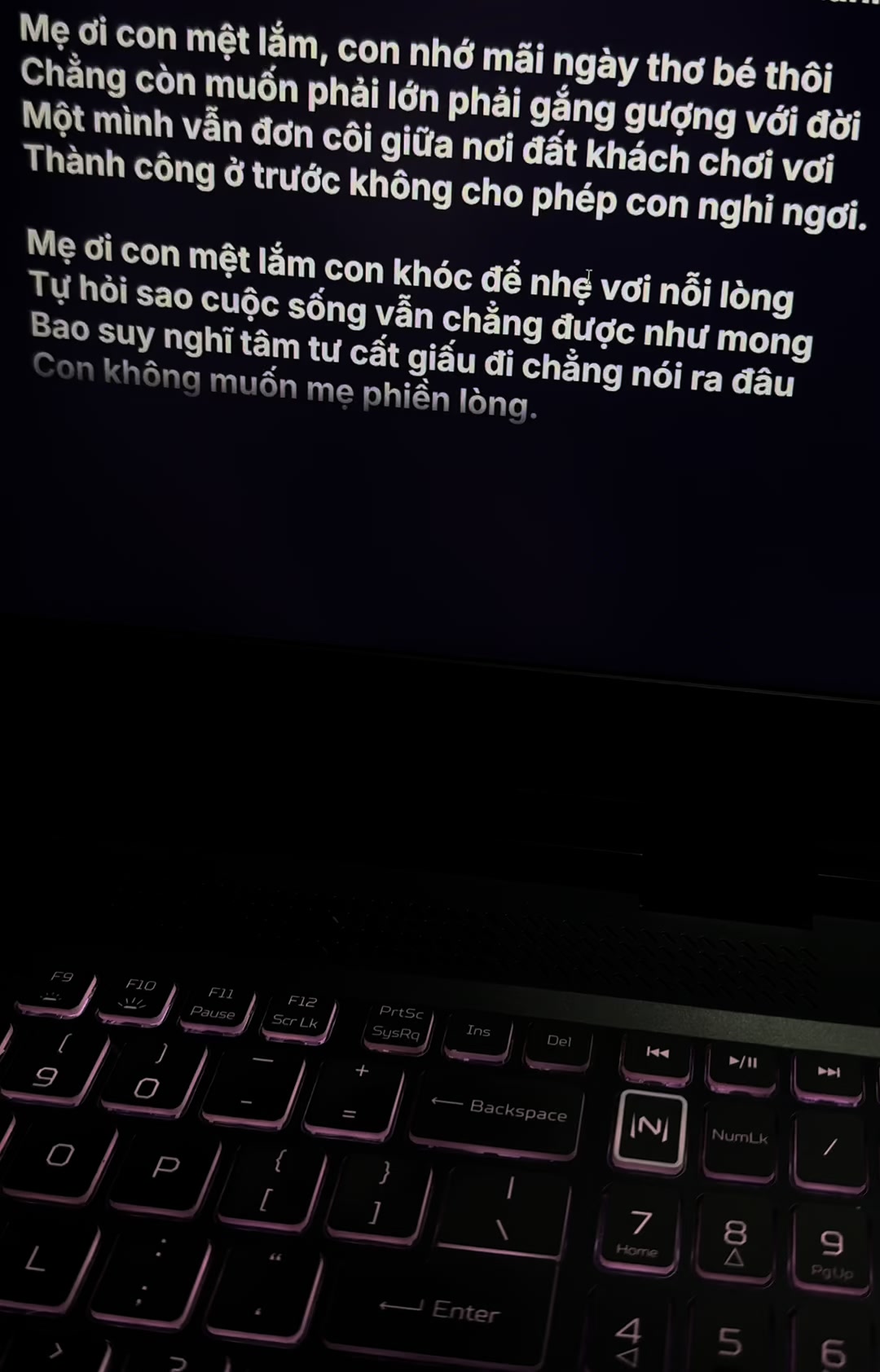 @CHẠM VÀO TIM