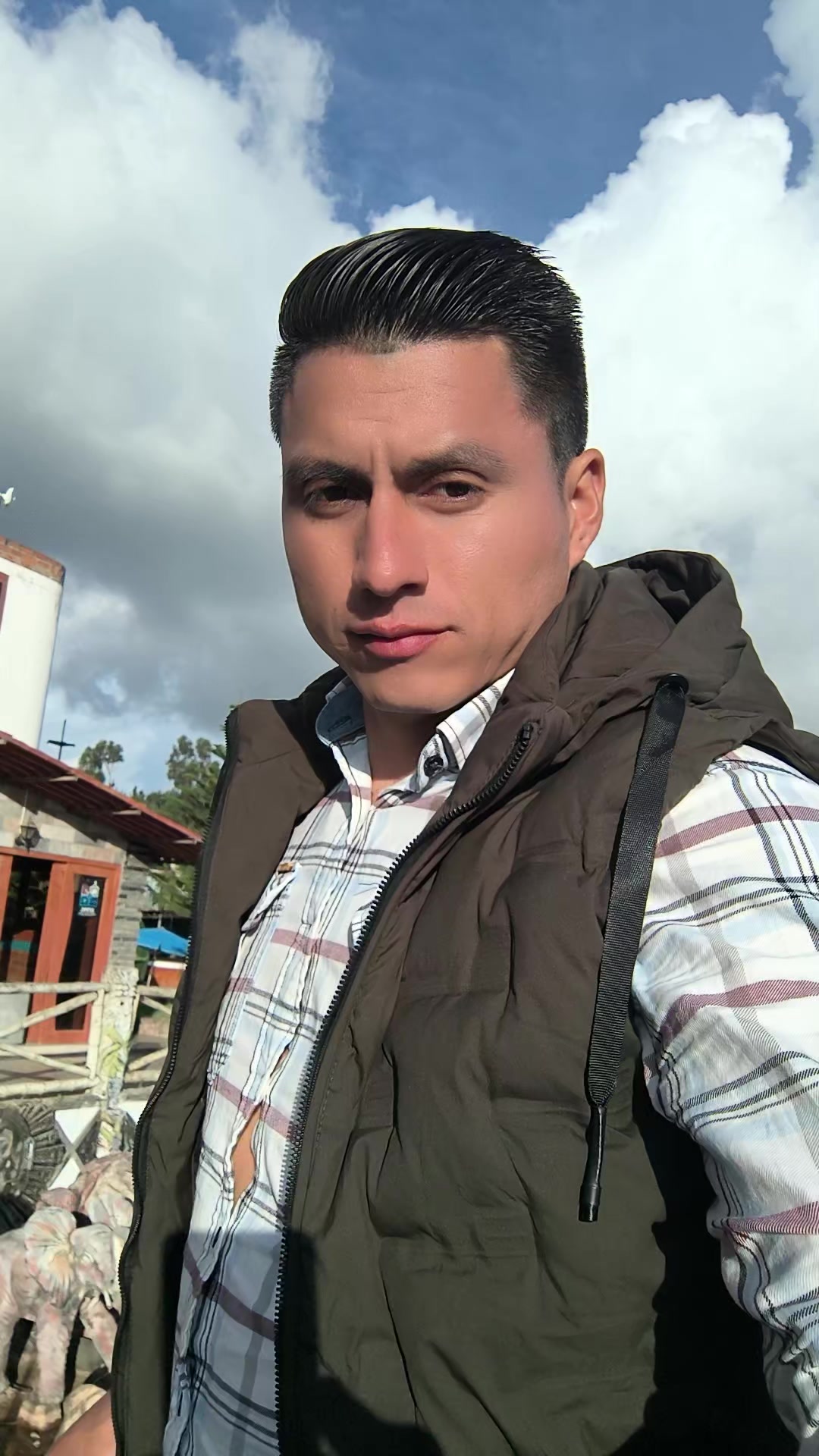 @ELVER IVAN. te sigue