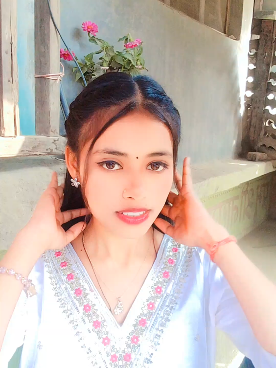 @Naina(^‿^)