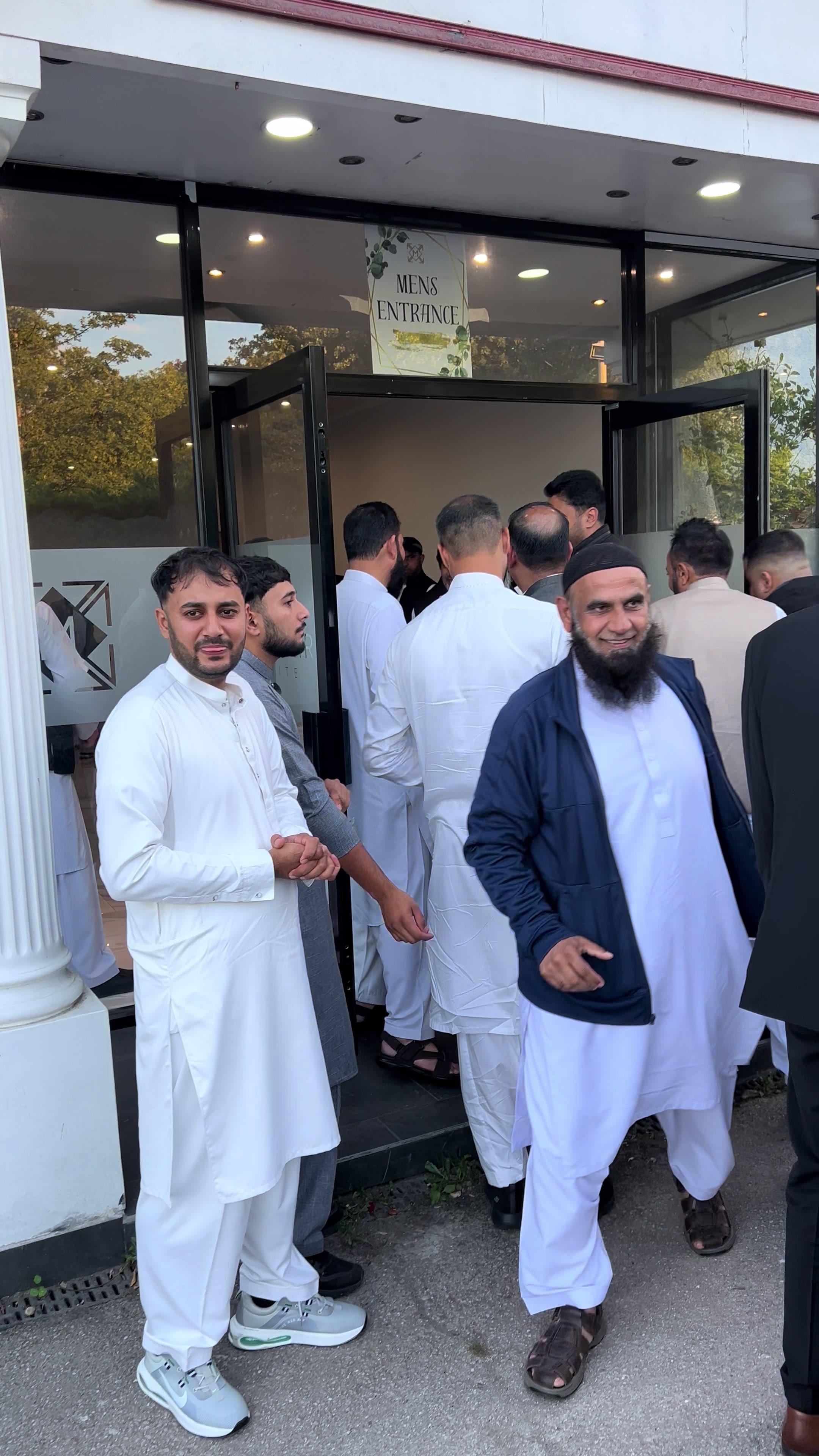 @Tanveer Iqbal 🇵🇰