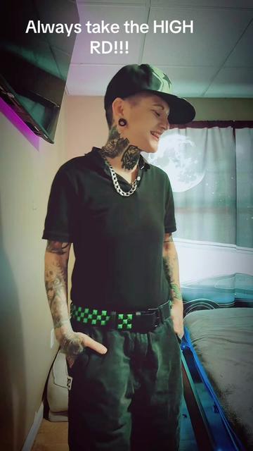 @tattedhorrorlovr87