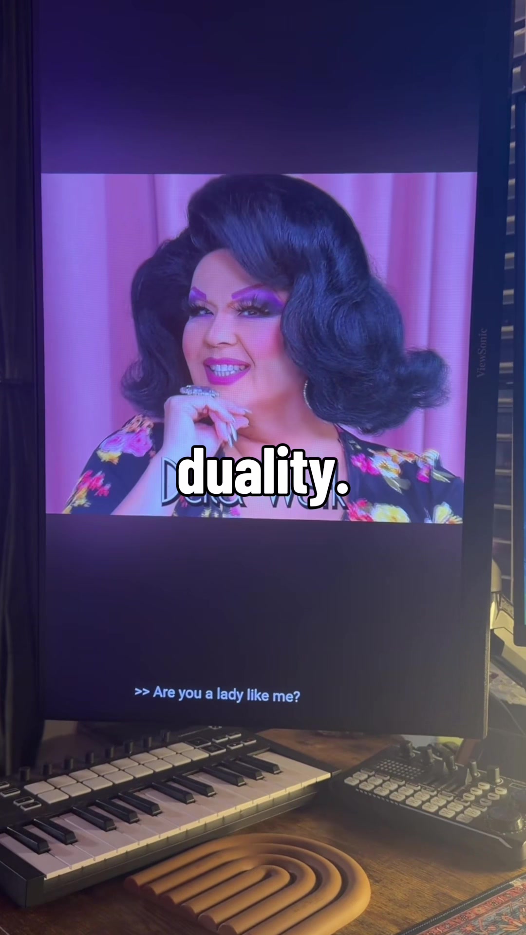 @twis ( ◠‿◠ )