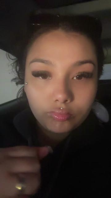 @neliiirose
