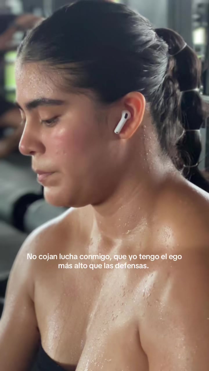 @Daniela✨
