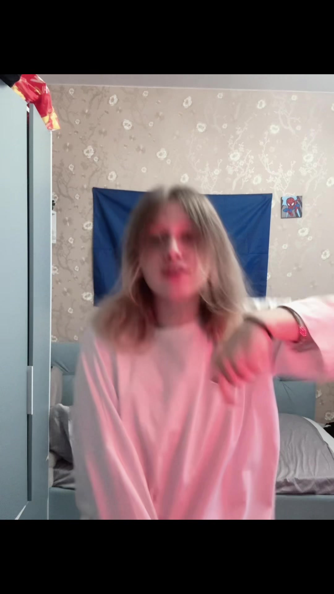 @🇪🇺anki_hyena🇪🇺