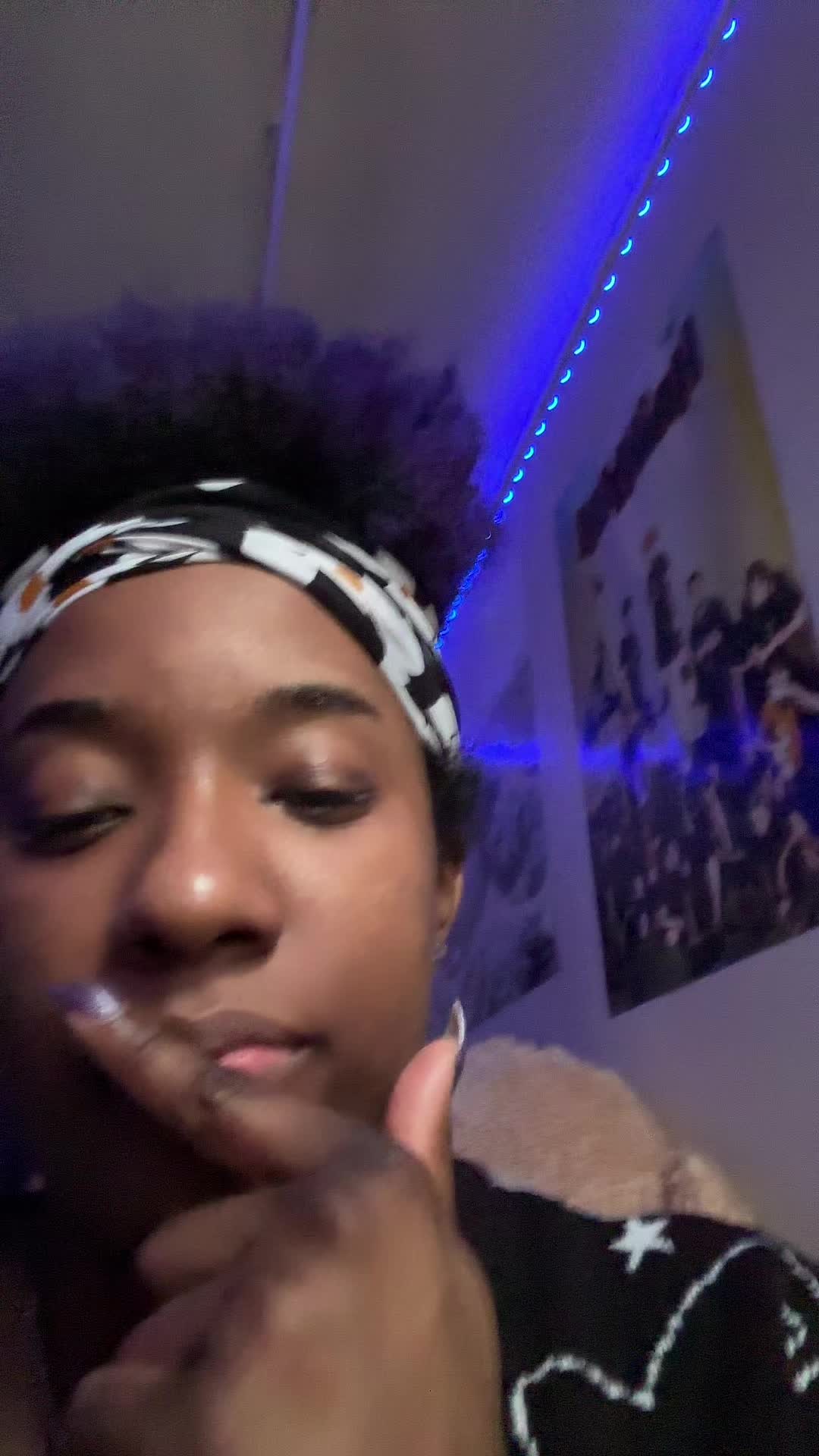 @Marci💜