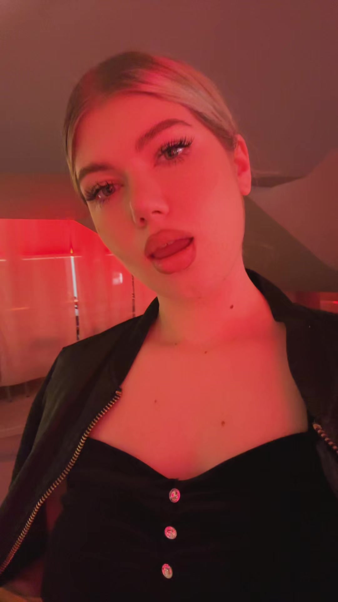 @🦋🤍