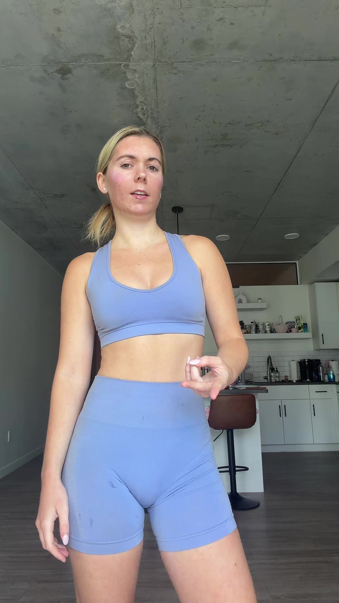@hannahelizajohnson