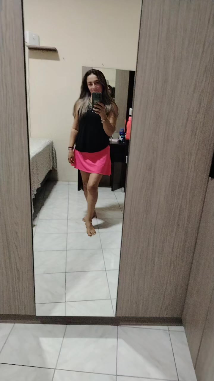 @• Gladys Rivera •