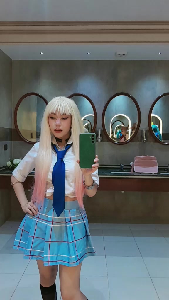 @lizze_uwu