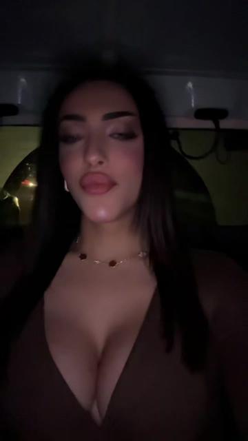 @Ella🇨🇦sltan