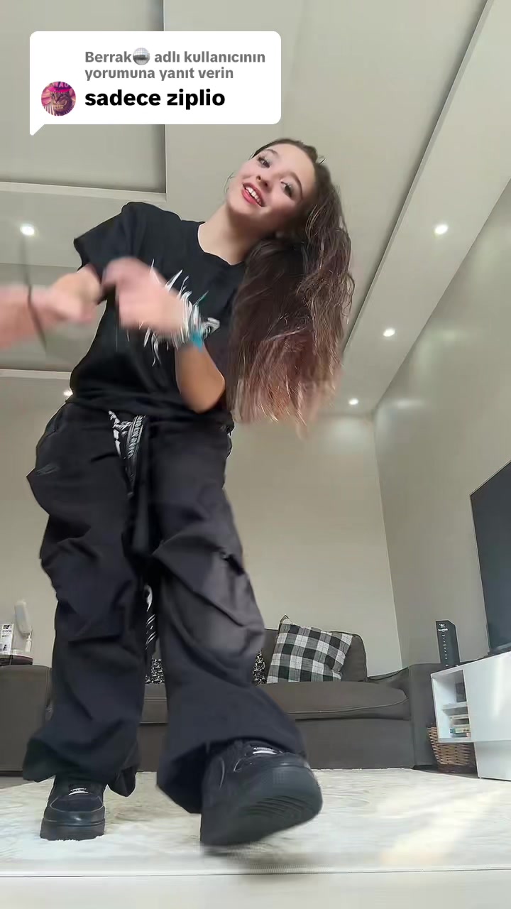 @Ayza✨