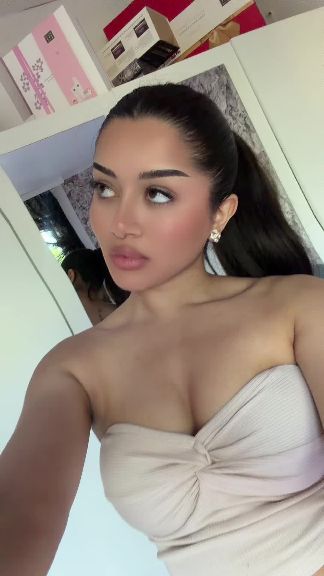 @RoselindaM